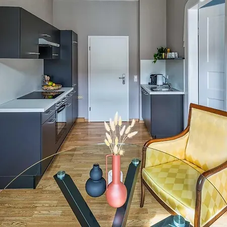 Cozy Solaris In Altstadt Netflix דירה